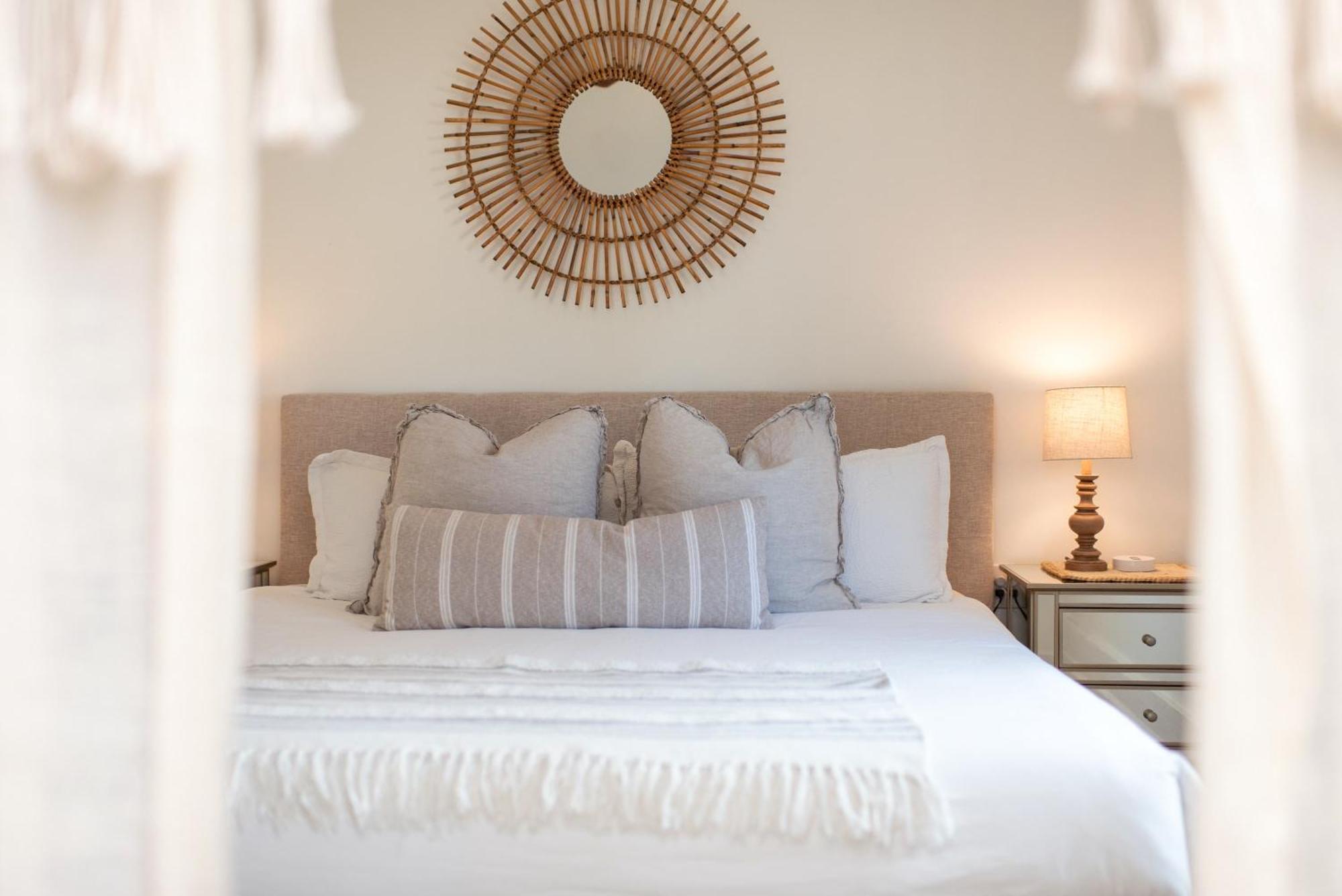 Le Petit Guesthouse -King Bed Walk To Whitworth Nine Mile Falls Ngoại thất bức ảnh